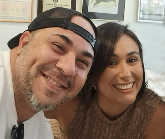 Ali and Adelia from Arizona, pictures with Dr. Castillo and his wife at the clinic in Polanco, CDMX